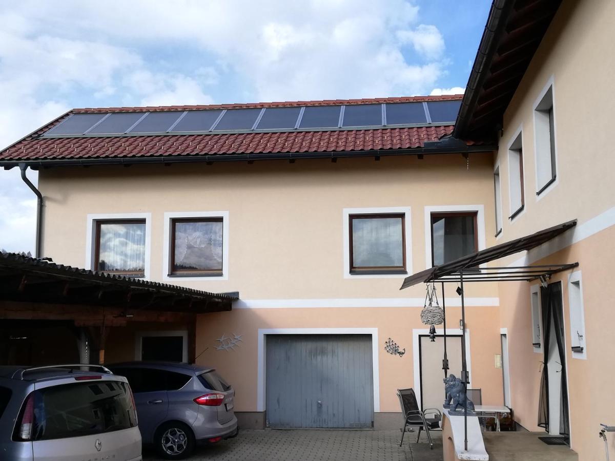 Haus Petra Apartman Neumarkt in Steiermark Kültér fotó